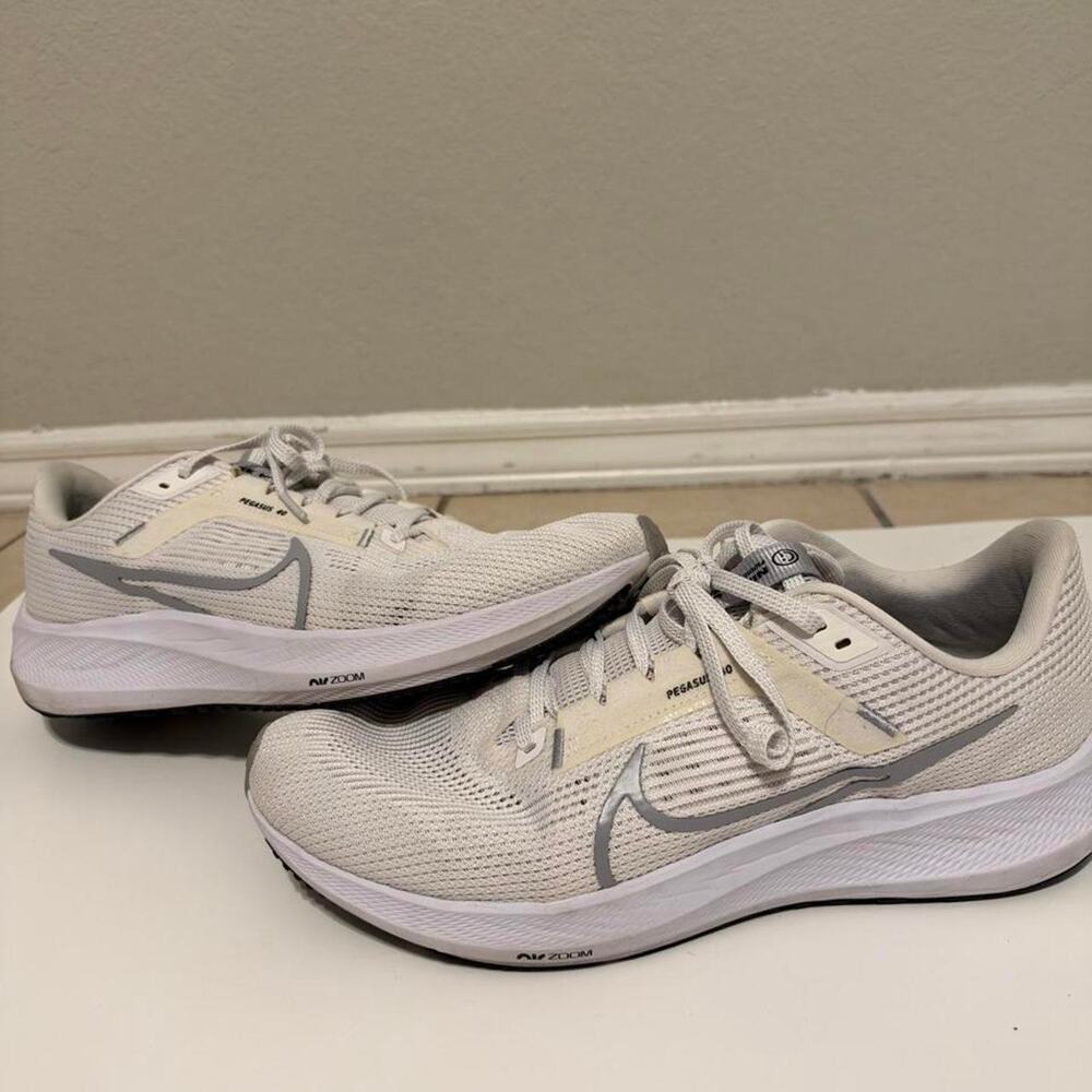 Nike Air Zoom Pegasus 40 Men’s Size 11.5 Running Shoes